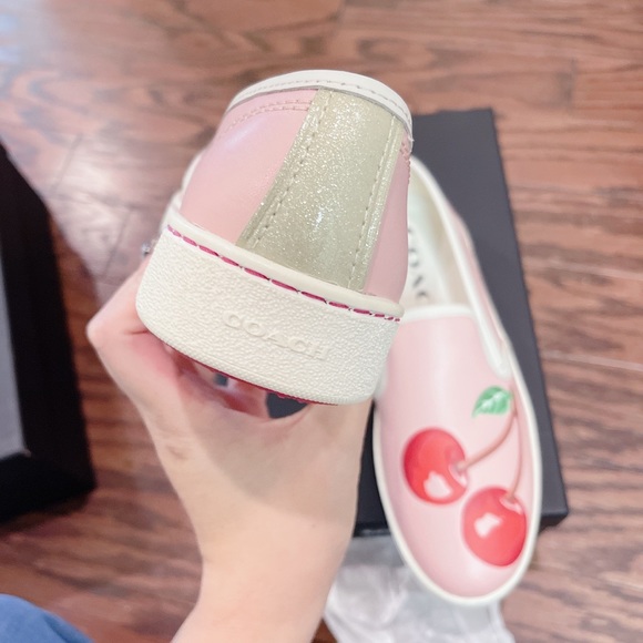 Coach limited edition Slip on pink leather Women's Sneakers/NWB - Picture 4 of 8